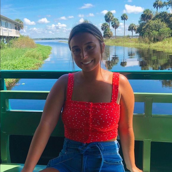 Meet your Posher, Alexis - Picture 1 of 1